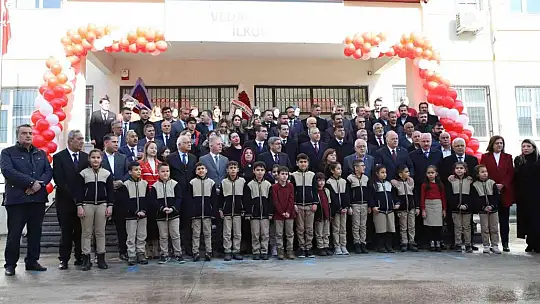 Gaziantep'te 630 bin öğrenci karne heyecanı yaşadı