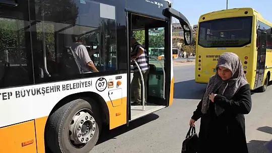 Gaziantep'te 65 yaş üstü vatandaşlar ulaşım hizmetinden memnun