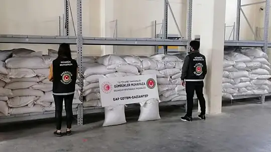 Gaziantep'te 700 bin lira değerinde kaçak iç fıstık ele geçirildi