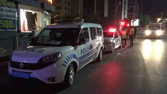Gaziantep'te araç yayaya çarptı: 4 yaralı