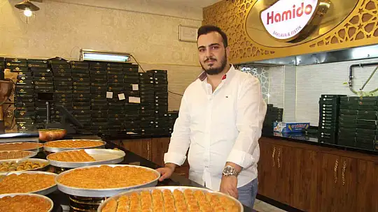 Gaziantep'te baklavacıların bayram yoğunluğu