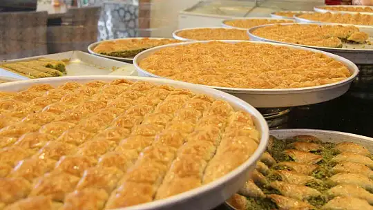 Gaziantep'te baklavacıların bayram yoğunluğu