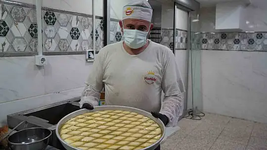 Gaziantep'te baklavacıların bayram yoğunluğu başladı