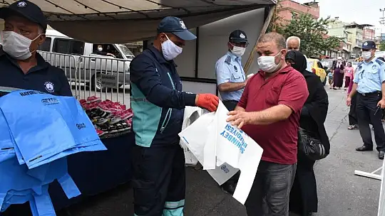 Gaziantep'te bayram öncesinde kurban atık poşeti dağıtılıyor