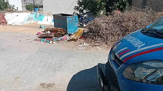 Gaziantep'te bebeklerini çöpe bırakan anne ve baba tutuklandı