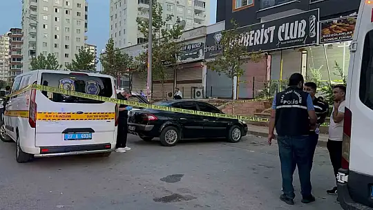 Gaziantep'te berber dükkanında akıl almaz olay