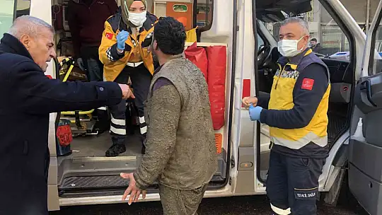 Gaziantep'te beton dökülürken inşaat kalıbı çöktü: 3 yaralı