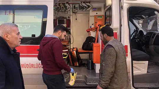 Gaziantep'te beton dökülürken inşaat kalıbı çöktü: 3 yaralı