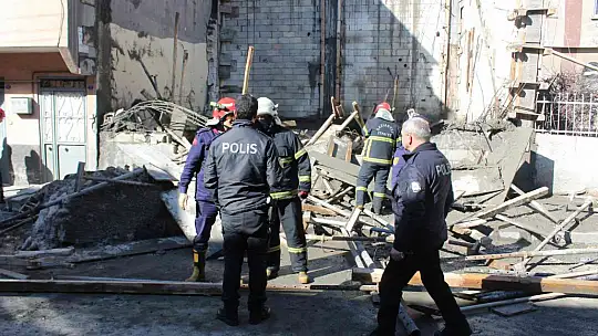 Gaziantep'te beton dökülürken inşaat kalıbı çöktü: 3 yaralı