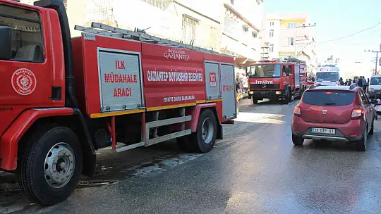 Gaziantep'te beton dökülürken inşaat kalıbı çöktü: 3 yaralı