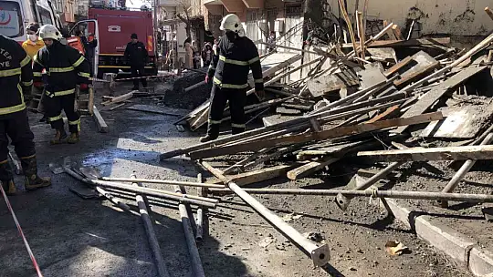 Gaziantep'te beton dökülürken inşaat kalıbı çöktü: 3 yaralı