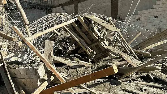 Gaziantep'te beton dökümü sonrası inşaat çöktü: 1'i ağır 2 yaralı