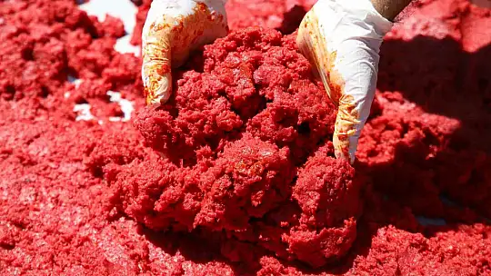 Gaziantep'te biber salçası mesaisi başladı