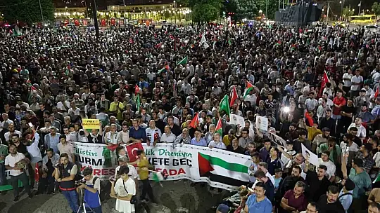 Gaziantep'te binlerce kişi Filistin ve Heniyye için yürüdü