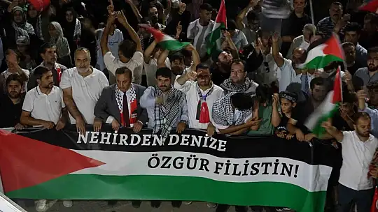 Gaziantep'te binlerce kişi Filistin ve Heniyye için yürüdü