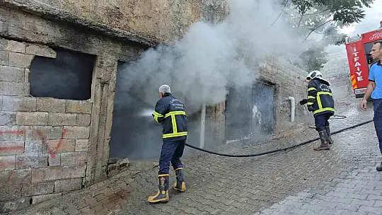 Gaziantep'te boş evde çıkan yangına ilk müdahaleyi komşular yaptı