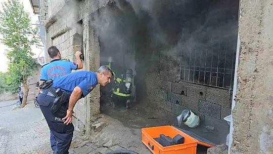 Gaziantep'te boş evde çıkan yangına ilk müdahaleyi komşular yaptı