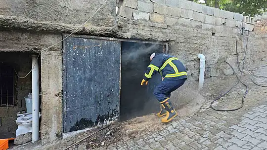 Gaziantep'te boş evde çıkan yangına ilk müdahaleyi komşular yaptı