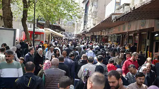Gaziantep'te çarşı pazarda bayram yoğunluğu