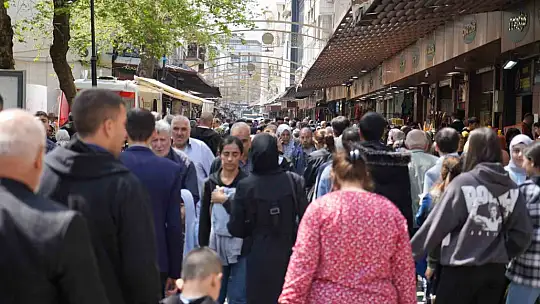 Gaziantep'te çarşı pazarda bayram yoğunluğu