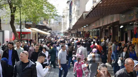 Gaziantep'te çarşı pazarda bayram yoğunluğu