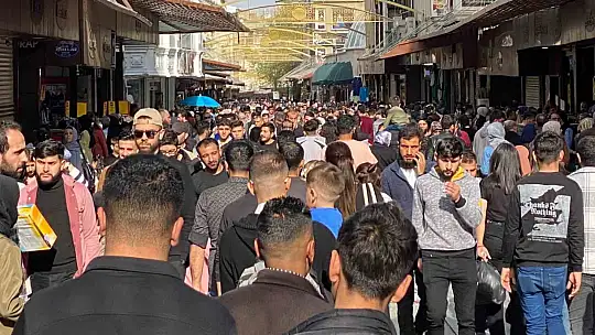 Gaziantep'te çarşı ve pazarlarda bayram yoğunluğu
