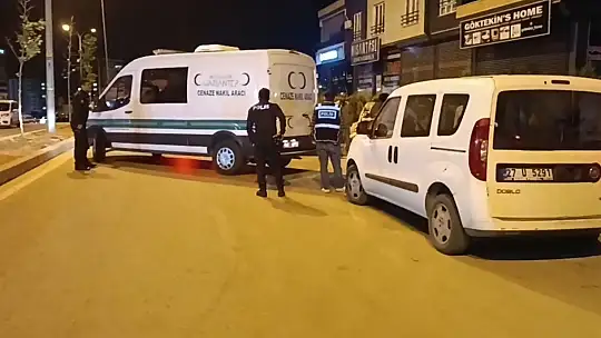 Gaziantep'te cinnet getiren şahıs dehşet saçtı: 1 ölü, 2 ağır yaralı