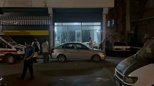 Gaziantep'te cinnet getiren şahıs 4 arkadaşını katlederek intihar etti