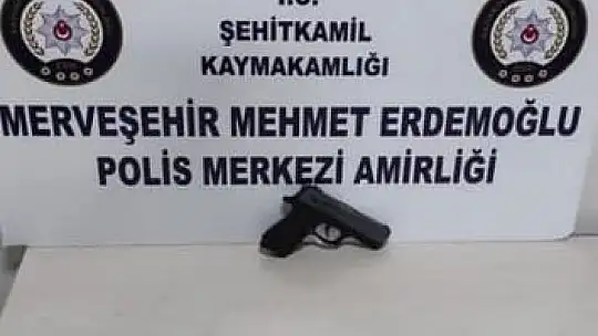 Gaziantep'te çok sayıda tabanca ve av tüfeği ele geçirildi