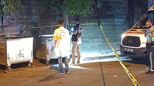 Gaziantep'te çuvalla çöp konteynerine atılmış kadın cesedi bulundu