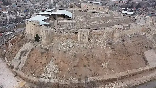 Gaziantep'te depremde hasar alan tarihi yapılar için bilim kurulu toplandı