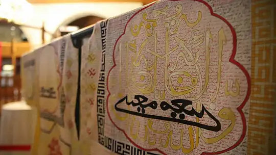 Gaziantep'te eski havrada dualı sultan gömlekleri sergisi