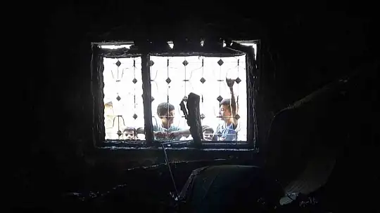 Gaziantep'te ev yangınında 3'ü çocuk 5 kişi yaralandı