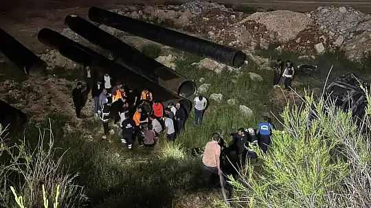 Gaziantep'te feci kaza: Alev topuna dönen araçtaki 1 kişi yanarak öldü
