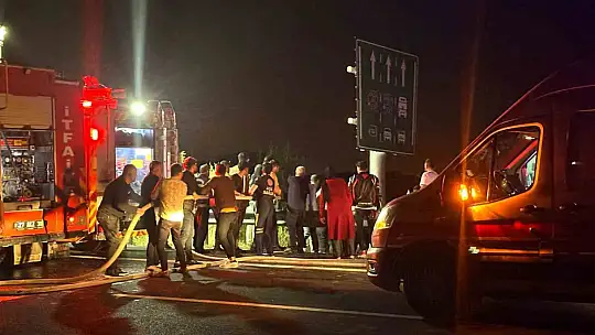 Gaziantep'te feci kaza: Alev topuna dönen araçtaki 1 kişi yanarak öldü