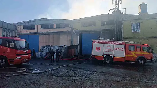 Gaziantep'te geri dönüşüm fabrikasında yangın