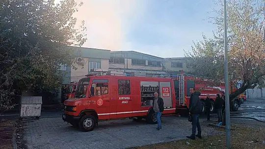 Gaziantep'te geri dönüşüm fabrikasında yangın