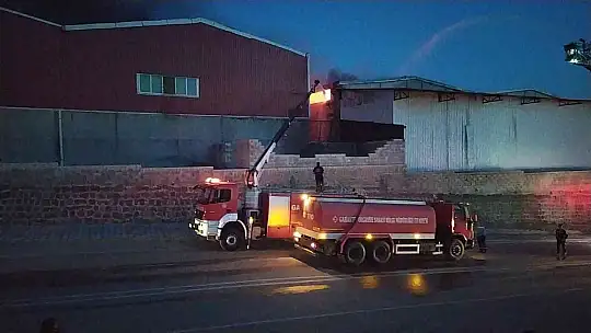 Gaziantep'te halı fabrikasında korkutan yangın