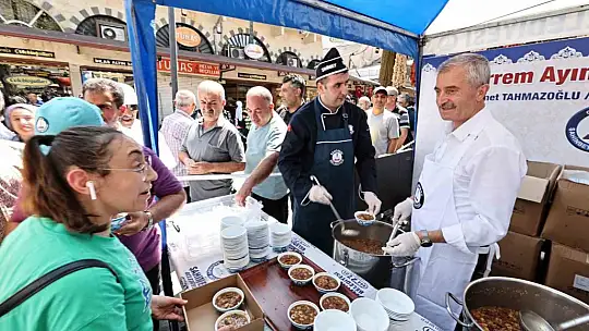 Gaziantep'te her gün 12 bin kişiye aşure ikram ediliyor