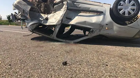 Gaziantep'te iki araç kafa kafaya çarpıştı: 4'ü ağır 7 yaralı