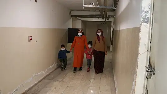 Gaziantep'te iki çocuğuyla sokakta kalan anneye yardım eli
