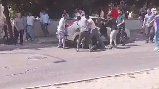 Gaziantep'te iki grup arasında meydan savaşı gibi kavga: 5 yaralı