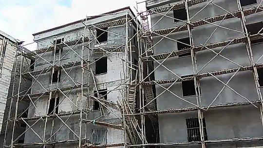 Gaziantep'te inşaat iskelesi çöktü: 1 ölü, 2 yaralı