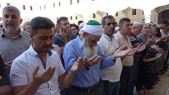 Gaziantep'te İsmail Haniye için gıyabi cenaze namazı kılındı