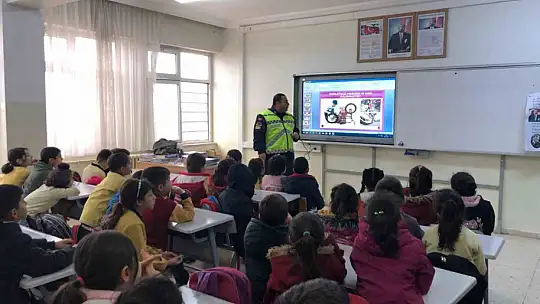 Gaziantep'te jandarma'dan öğrencilere trafik eğitimi