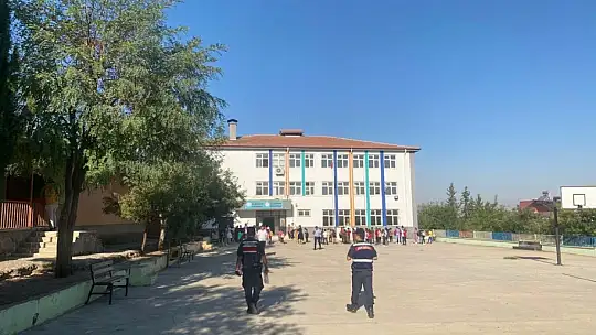 Gaziantep'te jandarmadan 351 okul önü ve çevresinde denetim