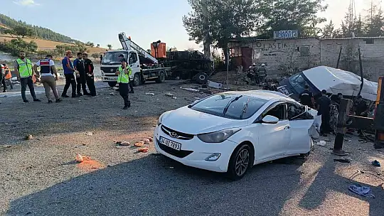 Gaziantep'te katliam gibi kaza: 5 ölü, 5'i ağır 17 yaralı