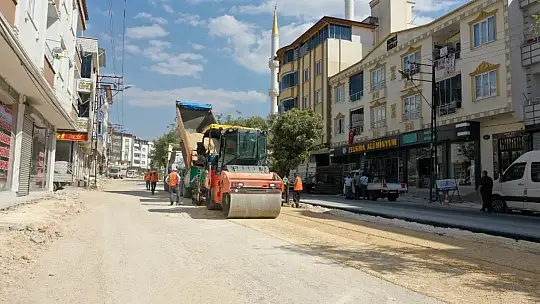 Gaziantep'te kilit taşları sökülüyor asfalt dökülüyor