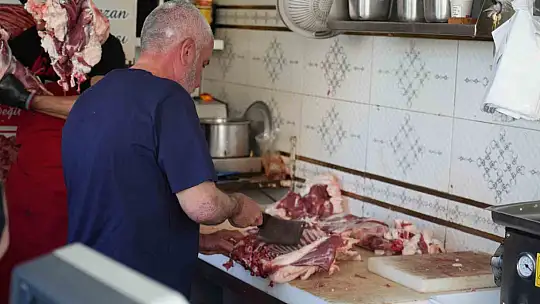 Gaziantep'te kıyma ve kuşbaşı mesaisi başladı