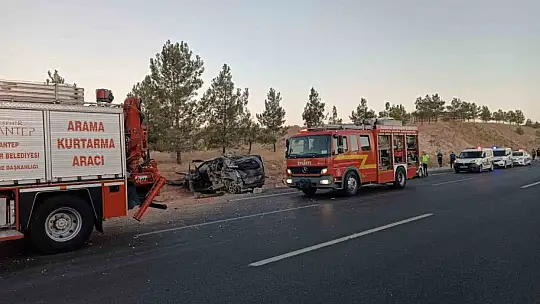 Gaziantep'te kontrolden çıkan hafriyat kamyonu aracı biçti: 1 ölü, 3 yaralı